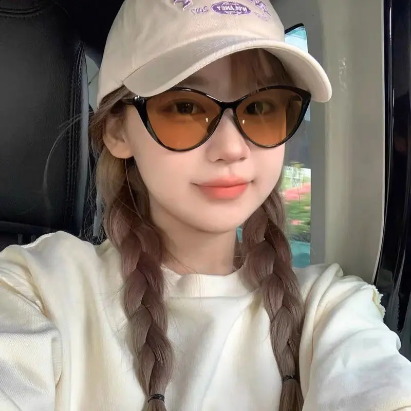 Retro Frame Color Changing Short Sight Eyewear Cat Eye Photochromic Myopia Glasses Ultralight Anti-blue Light Near Sight Glasses