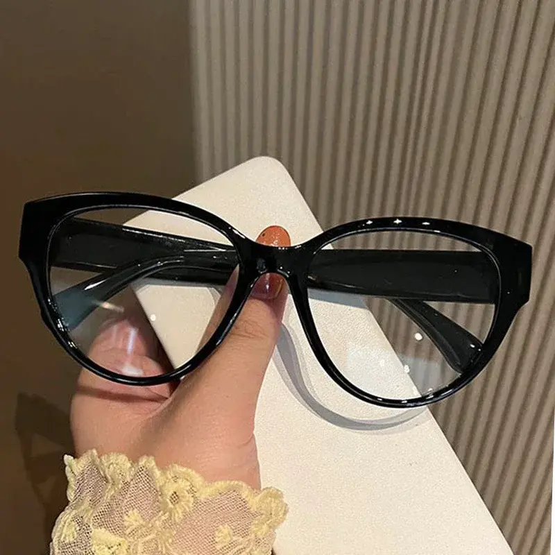 Retro Women Large Frame Photochromic Eyeglasses Cat's Eye Heart Mirror Leg Myopia Glasses Outdoor Unisex Minus Eyeglasses