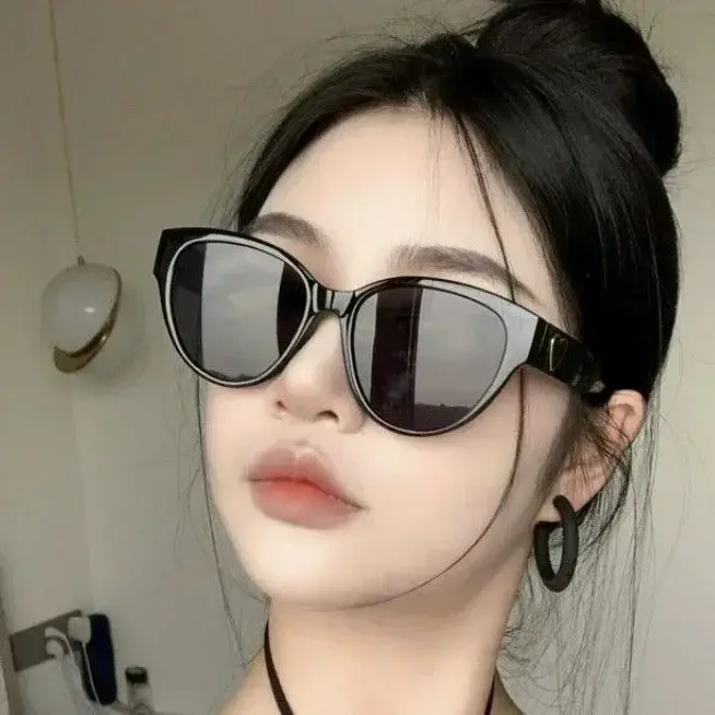 Retro Women Large Frame Photochromic Eyeglasses Cat's Eye Heart Mirror Leg Myopia Glasses Outdoor Unisex Minus Eyeglasses