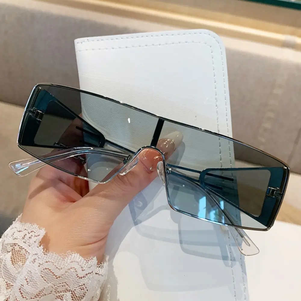 Trendy Y2K Punk Rectangle Women Sunglasses Metal Golden Frame UV Protection Sun Glasses Retro Luxury Eyeglasses