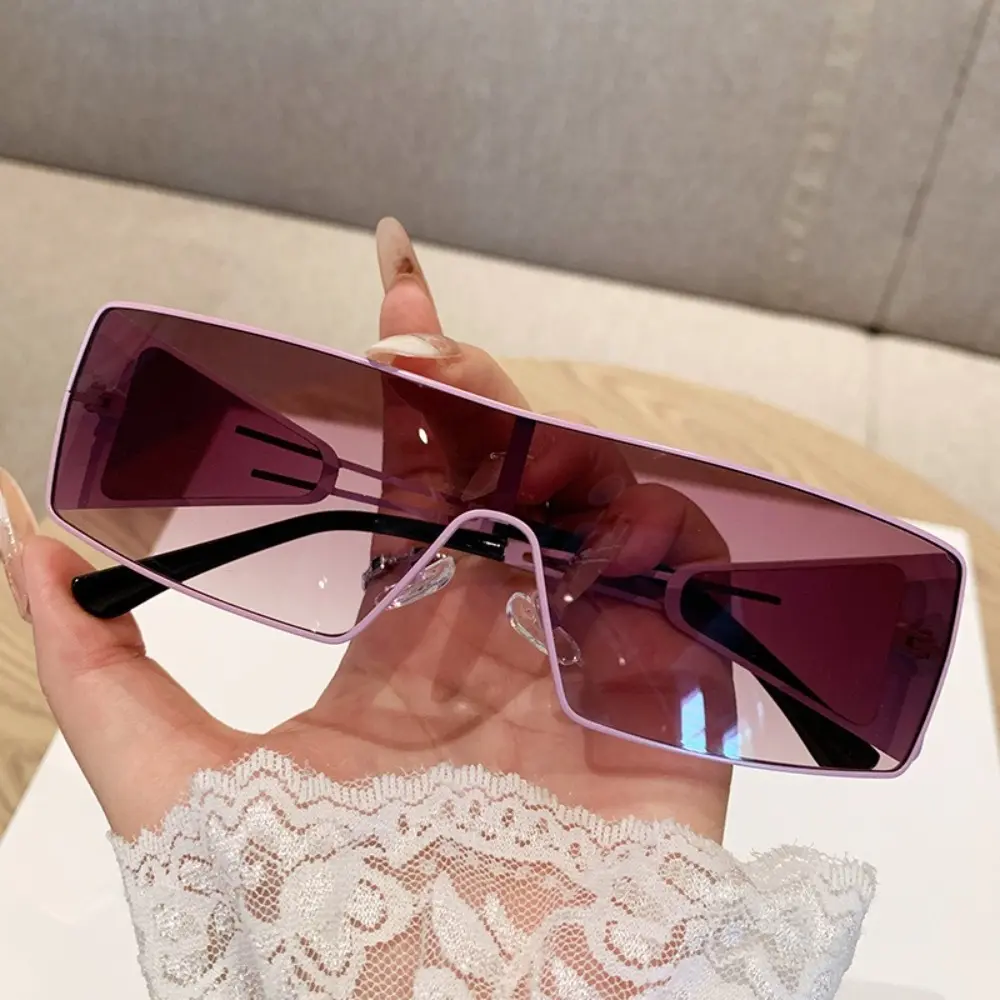 Trendy Y2K Punk Rectangle Women Sunglasses Metal Golden Frame UV Protection Sun Glasses Retro Luxury Eyeglasses