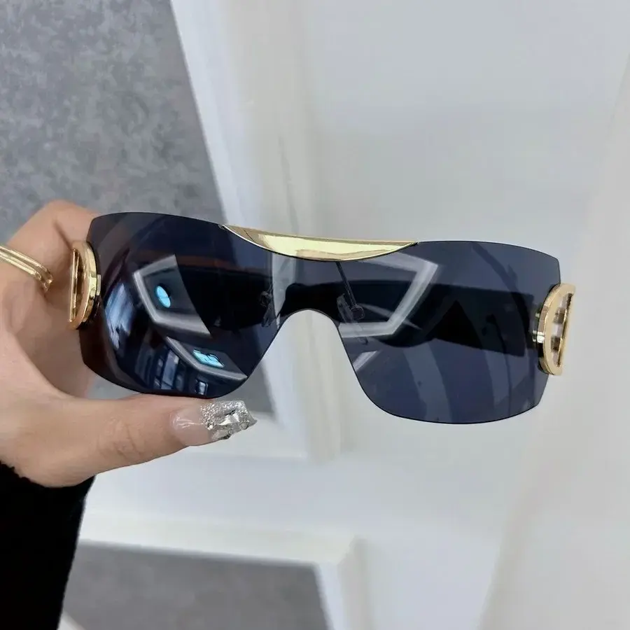 Casual Square Sunglasses Women Men Gradient Sun Glasses Female Male Designer Brand Lovely Travel Outdoor Oculos De Sol