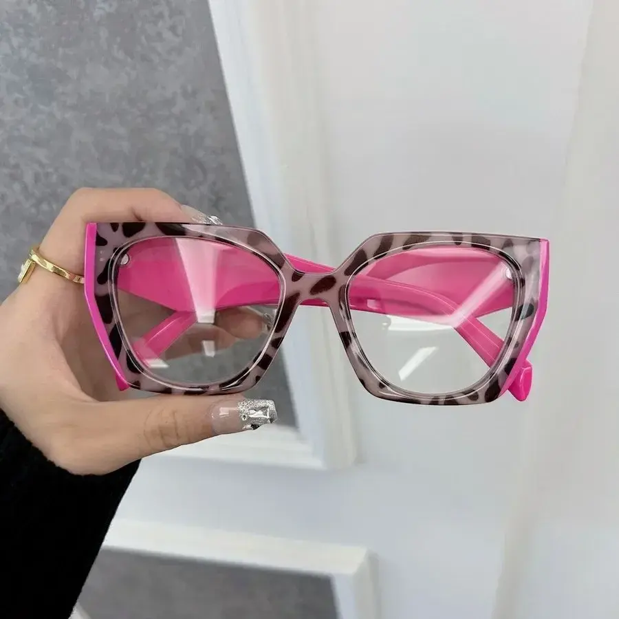 Fashion Luxurious Square Eyeglasses Frames Women Men Transparent Clear Brand Designer Optical Lovely Frame Oculos