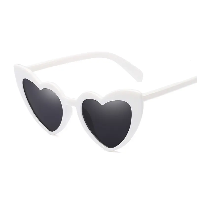 Heart Sunglasses Woman Brand Designer Cat Eye Sun Glasses Female Retro Love Heart Shaped Glasses Ladies Shopping UV400