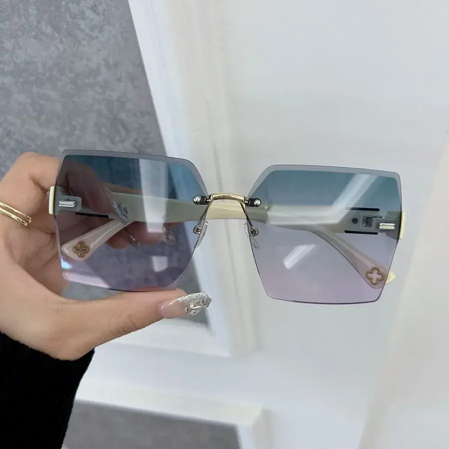 Casual Square Sunglasses Women Men Gradient Sun Glasses Female Male Designer Brand Lovely Travel Outdoor Oculos De Sol