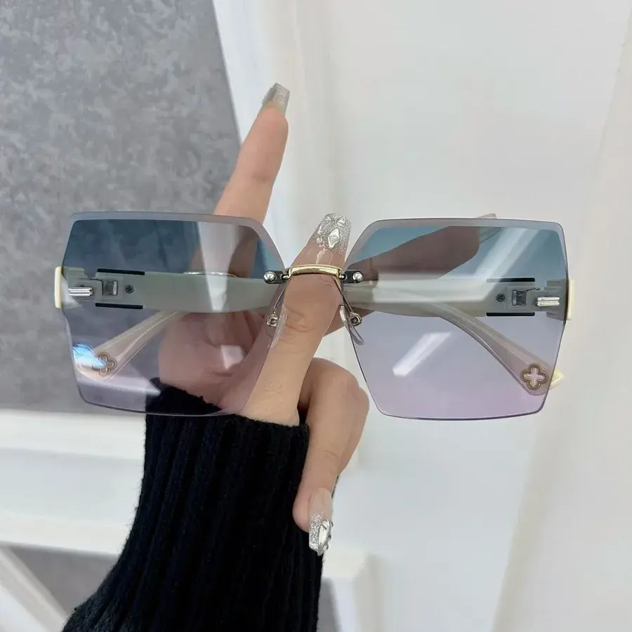 Casual Square Sunglasses Women Men Gradient Sun Glasses Female Male Designer Brand Lovely Travel Outdoor Oculos De Sol
