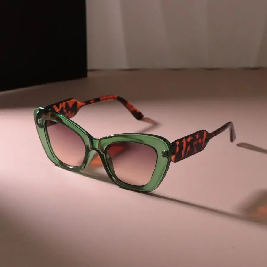Luxurious Gradient Sun Glasses Women Men Cat Eye Sunglasses Female Casual Green Colors Mirror Designer Brand Fashion