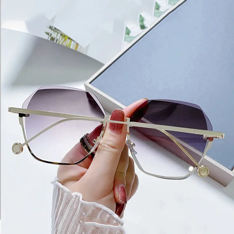 Lovely Rimless Square Sunglasses Women Men Designer Brand Sun Glasses Female Male Casual Metal Mirror Oculos De Sol