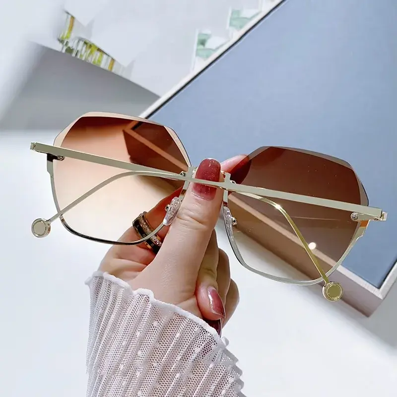 Lovely Rimless Square Sunglasses Women Men Designer Brand Sun Glasses Female Male Casual Metal Mirror Oculos De Sol