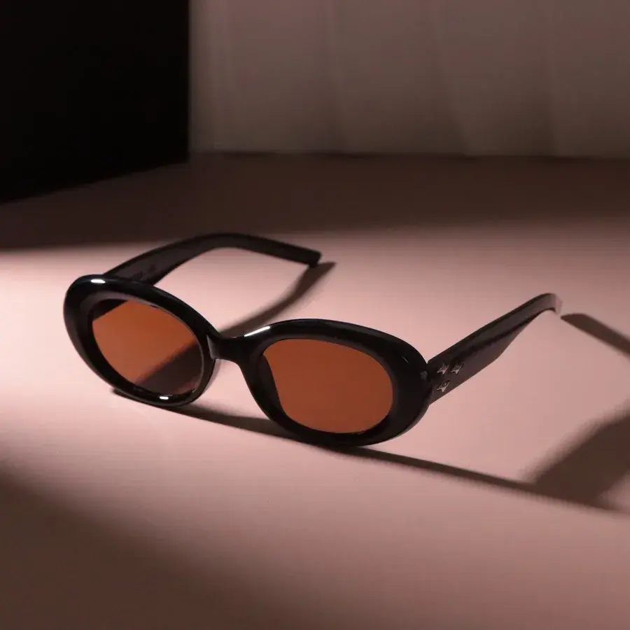 Fashion Small Frame Sunglasses Women Men Lovely Oval Designer Sun Glasses Male Female Brand Luxurious Travel Oculos De Sol