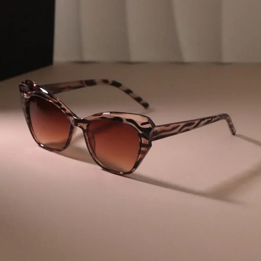 Classic Cat Eye Sunglasses Women Men Fashion Sun Glasses Female Male Designer Mirror Casual Travel Shades Oculos De Sol