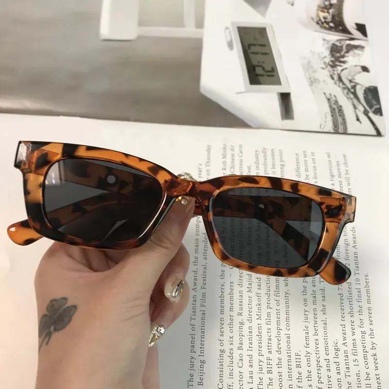 Square Retro Woman Sunglasses Brand Designer Fashion Small Round Sun Glasses Candy Colors Vintage Gradient Oculos De Sol