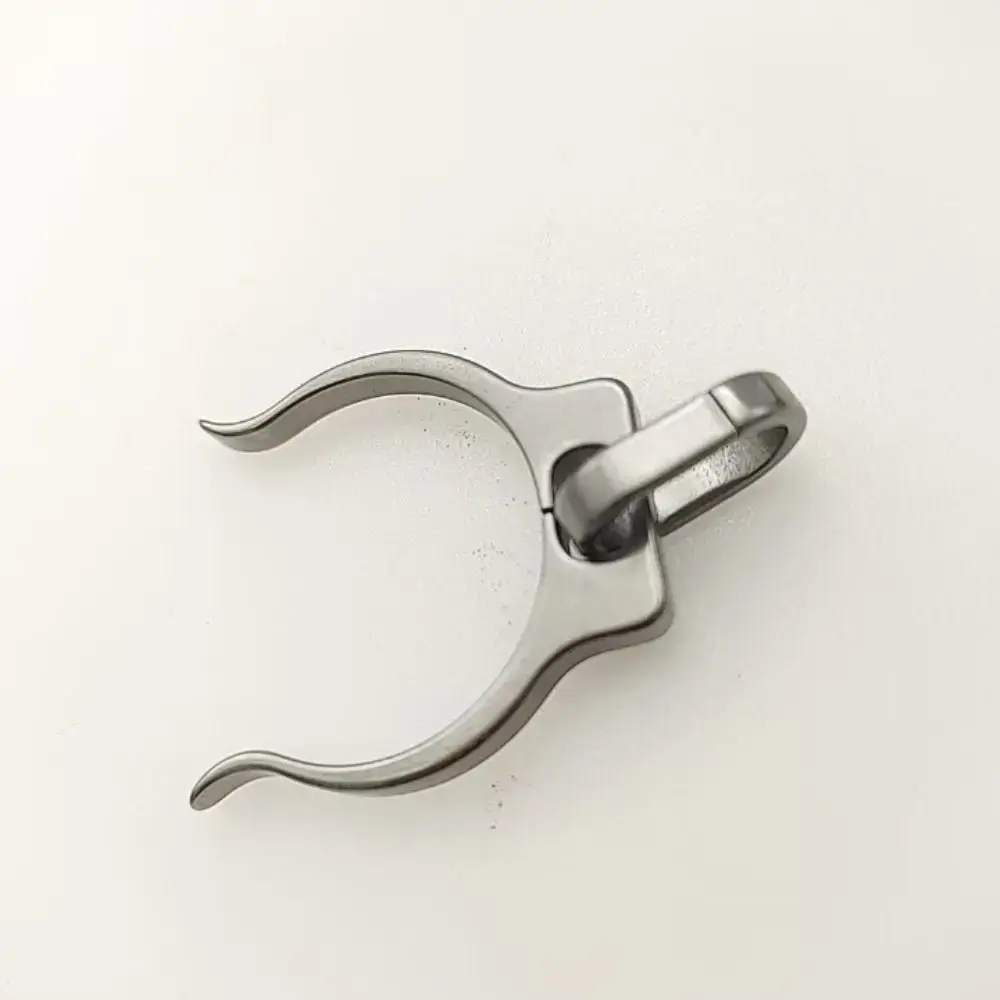 New Light Convenient Titanium Alloy Buckle Durable Grey Outdoor Kettle Hanger Sports Bottle Hook Outdoor Tools