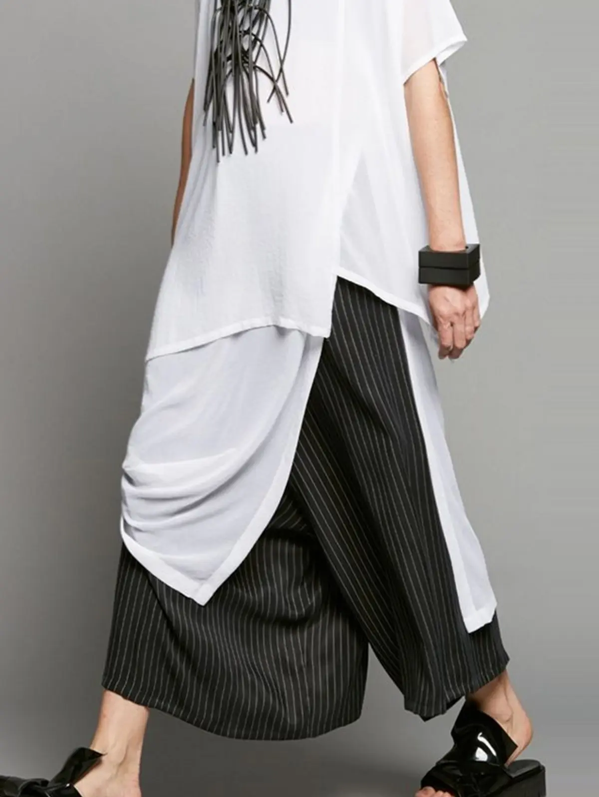 Women Short Sleeve Top Irregular Trim Slit Top High Street Casual Solid Vintage Streetwear Fashion Summer Long Tshirt Female Top