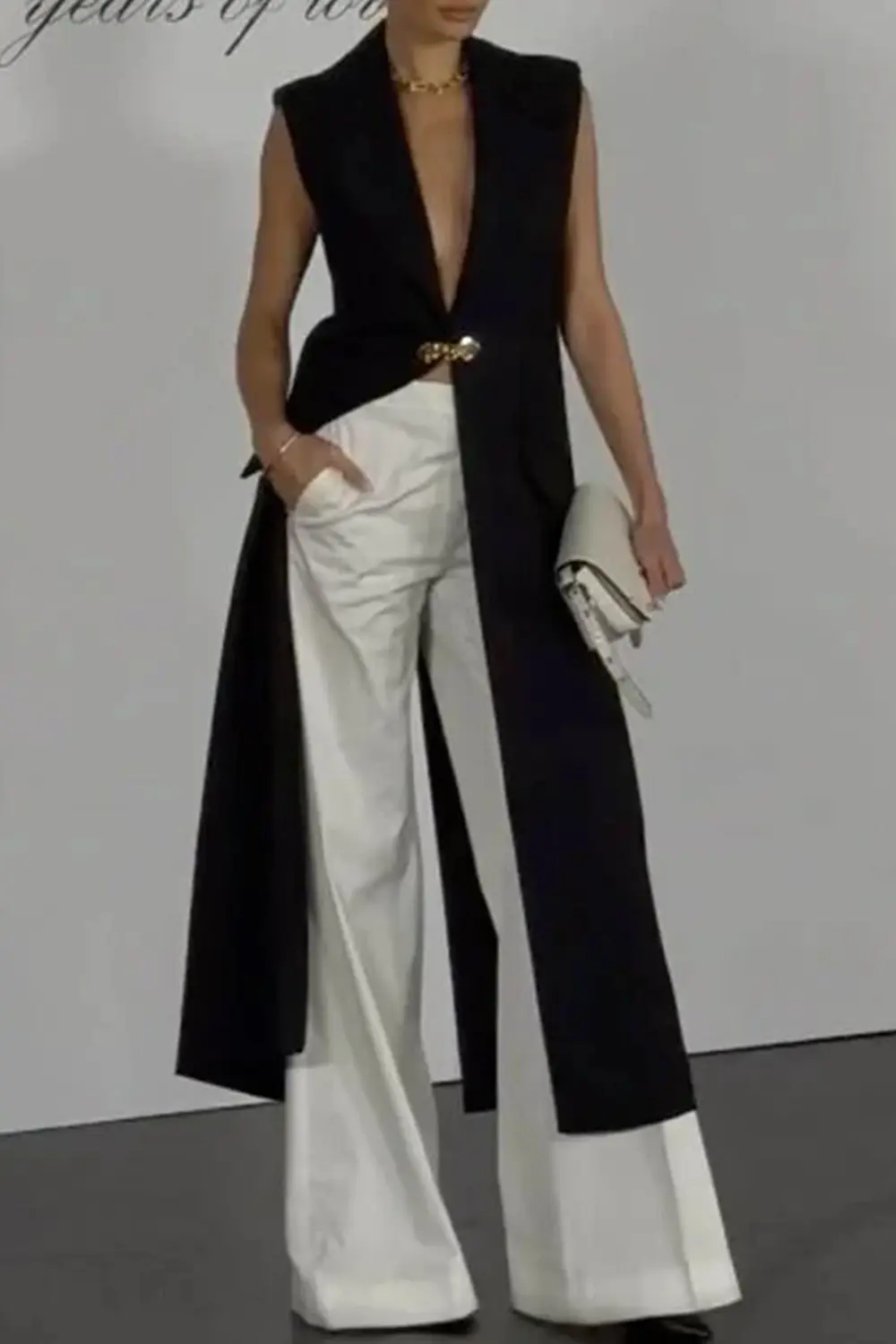 Women's Single Button Sleeveless Tanks Loose Split-Joint Deep V-Neck Ofrfice Lady Slit Hem Vest Outerwear for Summer 2025