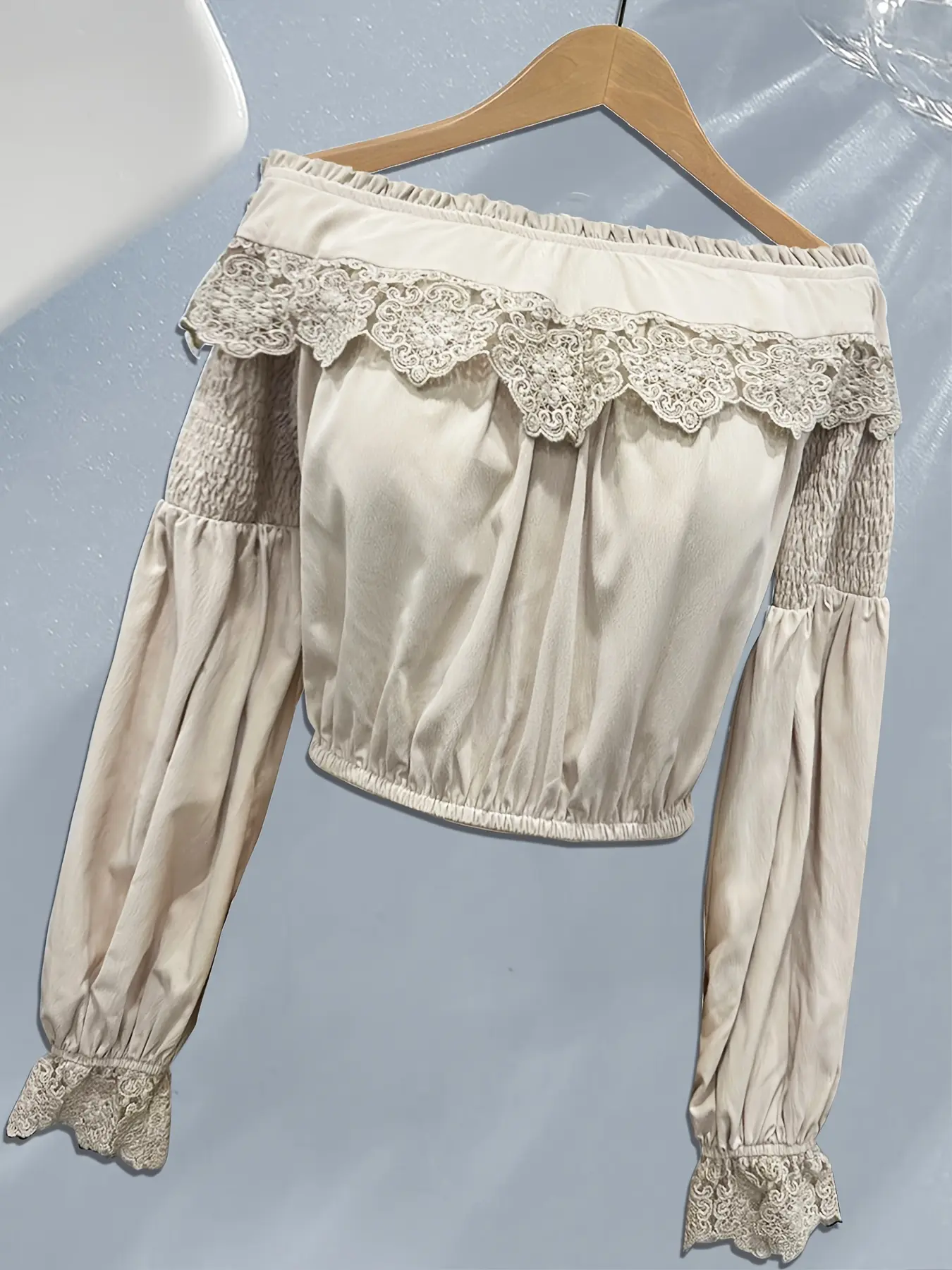 Women Off Shoulder Shirt Blouse Lace Ruffle Cropped Top Lantern Sleeve Autumn Elegant Casual Retro Ethnic Sweet Blouse Shirts