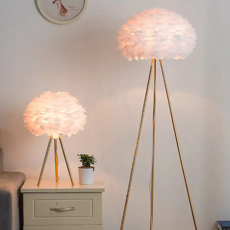 Feather Floor Lamp Living Room Sofa Simple Light Luxury Lamp Nordic Creative Ins Girl Net Red Warm Romantic Bedroom Lamp