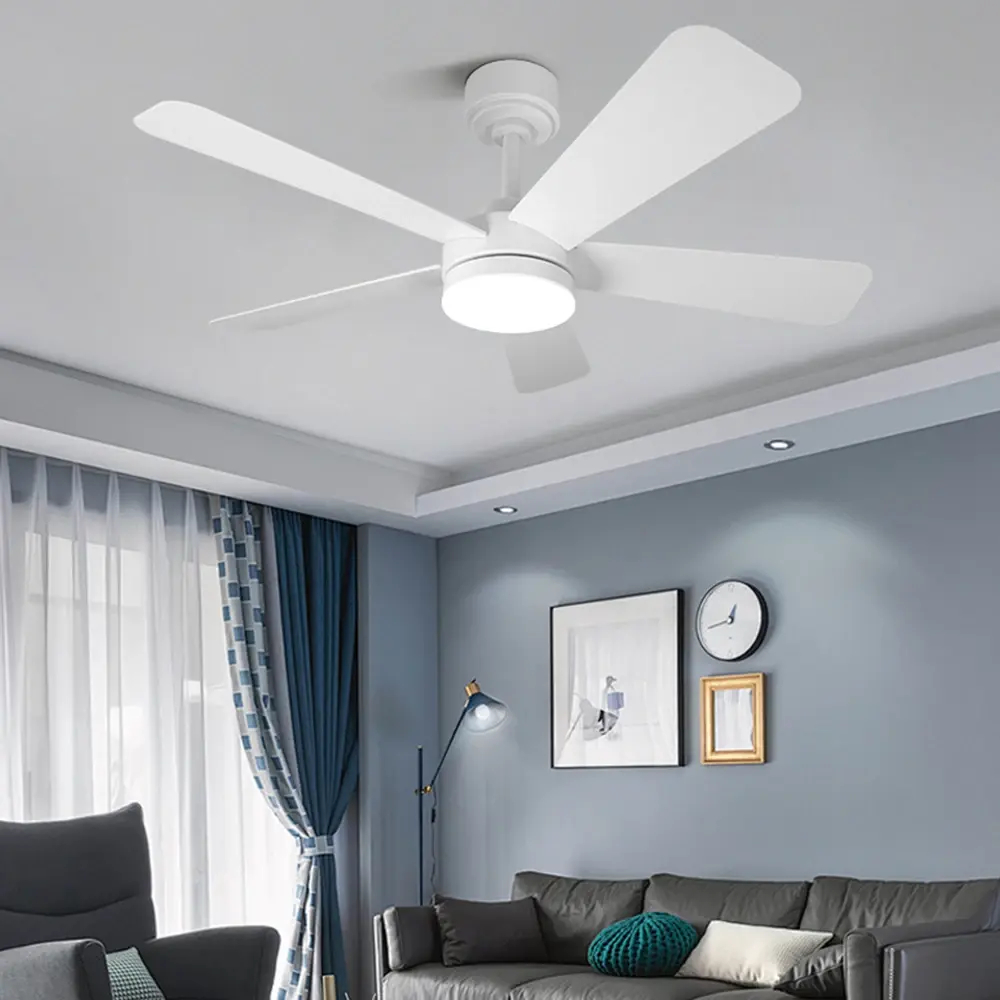 52 Inch Silent Ceiling Fan Light, Modern and Simple Restaurant Electric Fan, Household with Light Remote Control Ceiling Fan