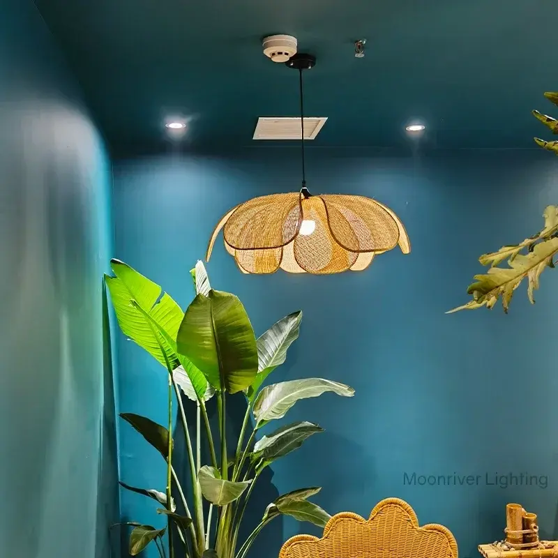 Rattan Weaving Chandelier Wicker Lamp Petals Hanging Lighting Flower Japan Style Pendant Lights for Living Room Dining Table Bar