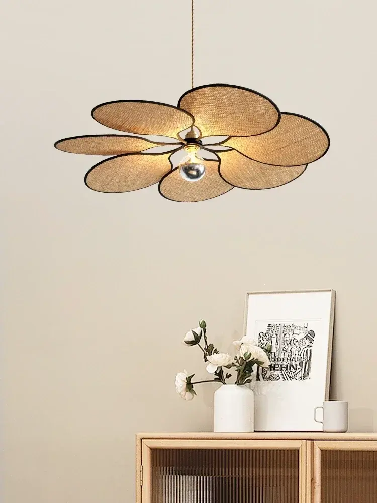 Wabi Sabi Restaurant Ceiling Pendant Lamp Japan Flower Straw Woven Pendant Light Chandelier in The Living Room Dining Room