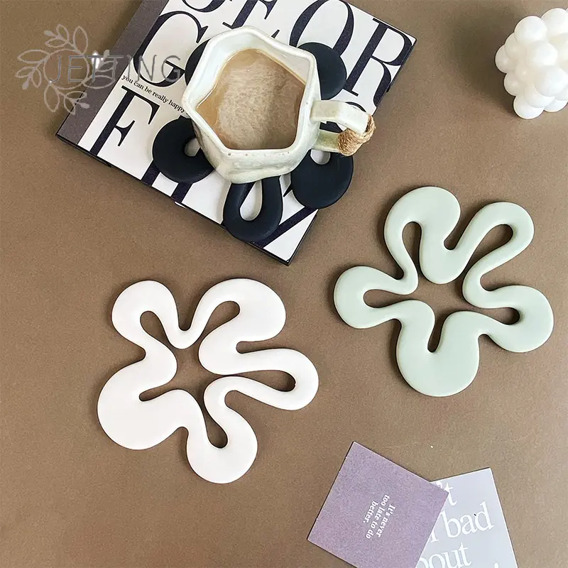 Irregular Flower Shape Coasters Skid Insulation Cup Mat Antiskid Pat Reusable Kitchen Dishes Accessories Table Protector