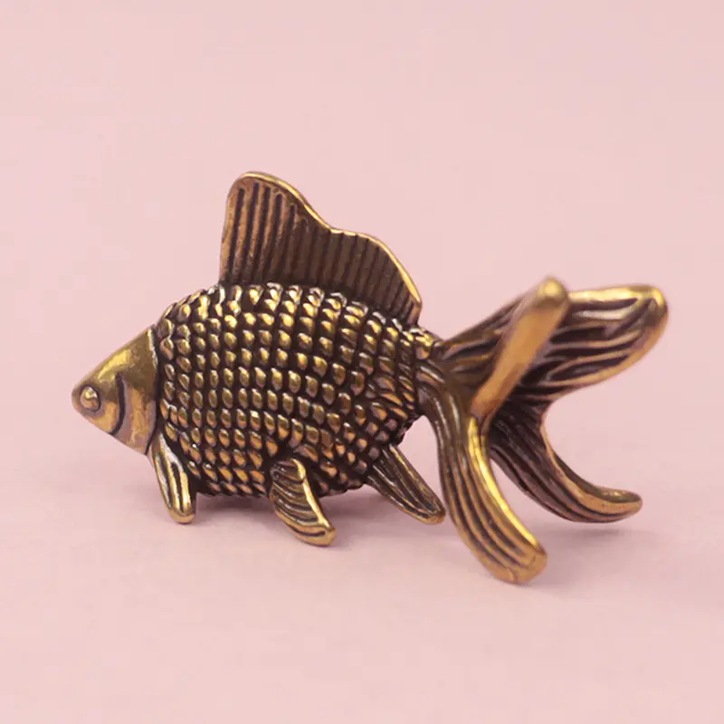 Goldfish Butterfly Pig Red-crowned Crane Lion Figurine Retro Brass Lucky Animal Statue Ornament Home Desk Decoration Tea Gift