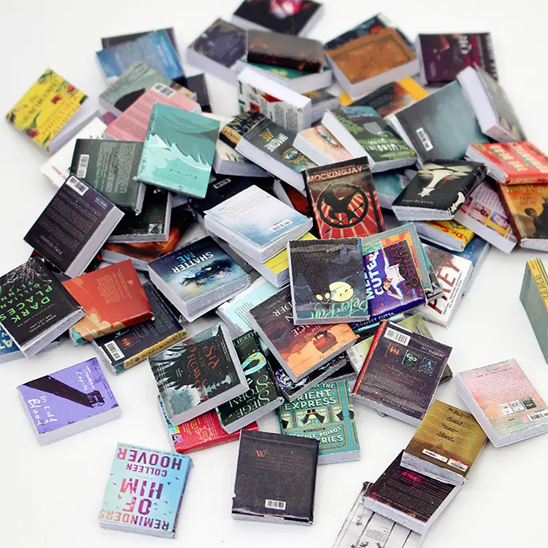 100pc Random Miniatures Dollhouse Classical Mini Flip Books Notebook Furniture Decoration Doll Doll Toy Supplies