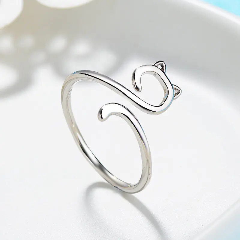 Yarn Ring Cat Ears Crochet Ring Adjustable Size Beginner Knitting Crocheting Loop Thread Wrapped Rings Tension Regulator Tool