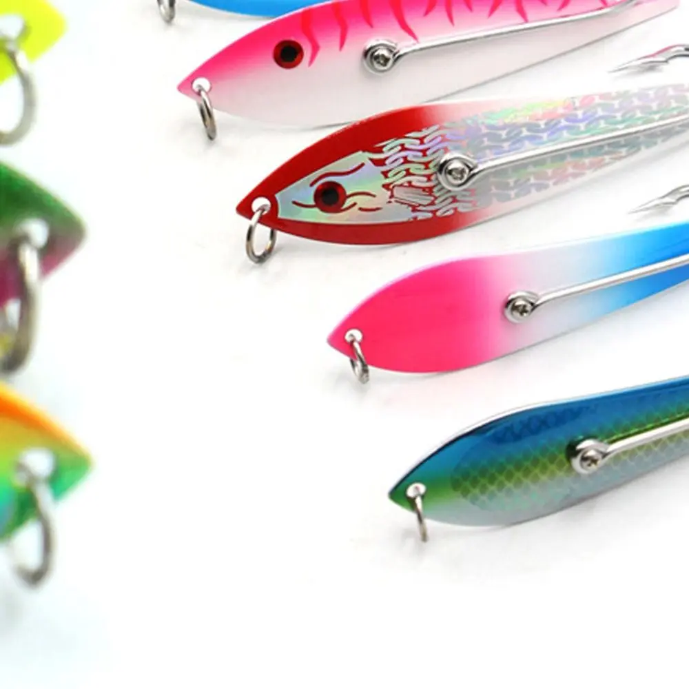 Metal Strong Triple Hooks Spoon Lure Saltwater Fishing Lure With Feather Laser Body Sinking Bait Carp Fishing Bait Accessories