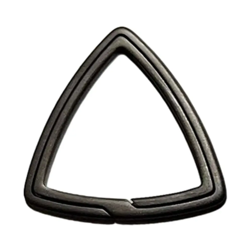Super Lightweight Titanium Alloy Triangle Key Rings 20/25/30mm Key Rings Keychains Buckle Male Creativity Gift Outdoor Tools