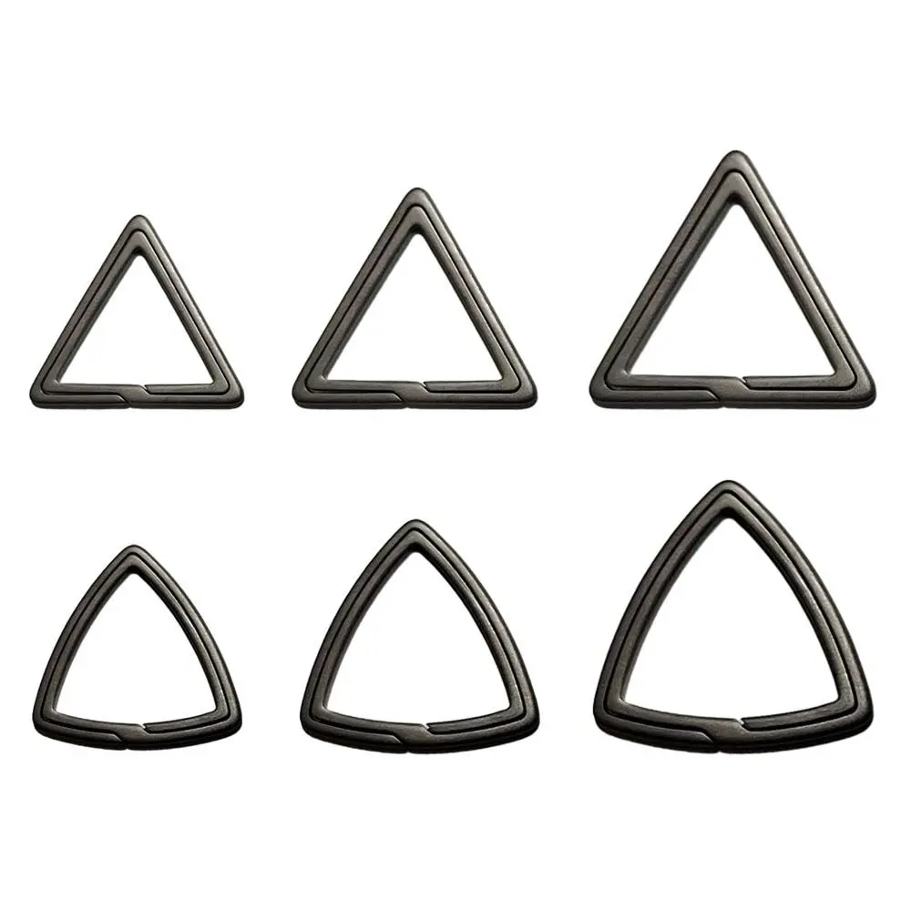 Super Lightweight Titanium Alloy Triangle Key Rings 20/25/30mm Key Rings Keychains Buckle Male Creativity Gift Outdoor Tools