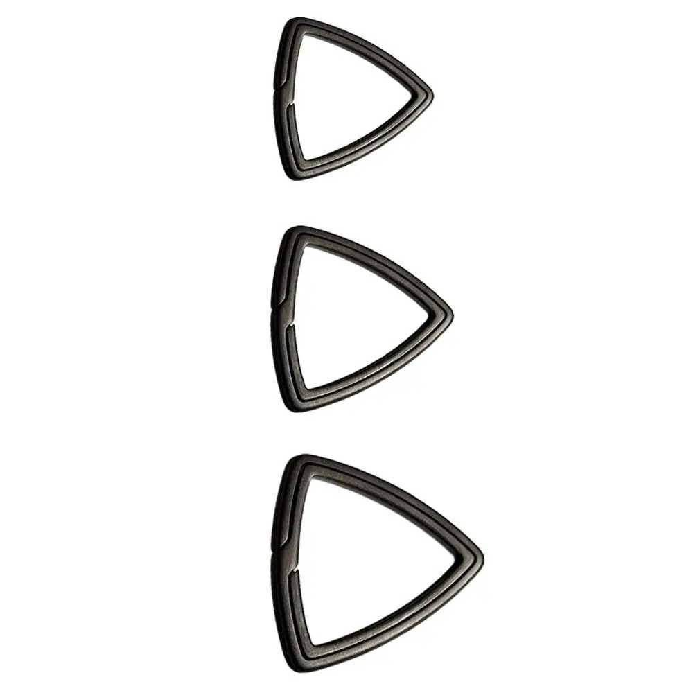 Super Lightweight Titanium Alloy Triangle Key Rings 20/25/30mm Key Rings Keychains Buckle Male Creativity Gift Outdoor Tools