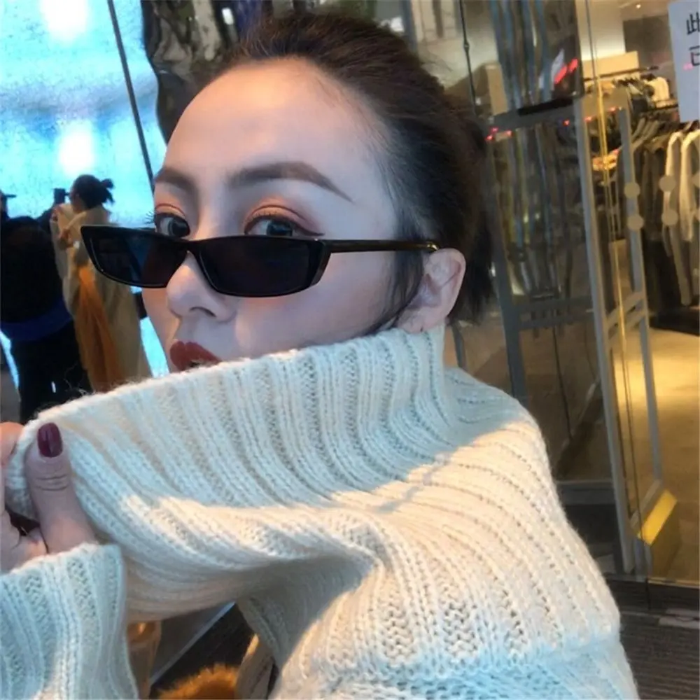 Small Rectangle Sunglasses Fashion Women Retro Small Frame Sun Glasses Vintage Square Narrow Sunglasses Trending UV400 Eyewear
