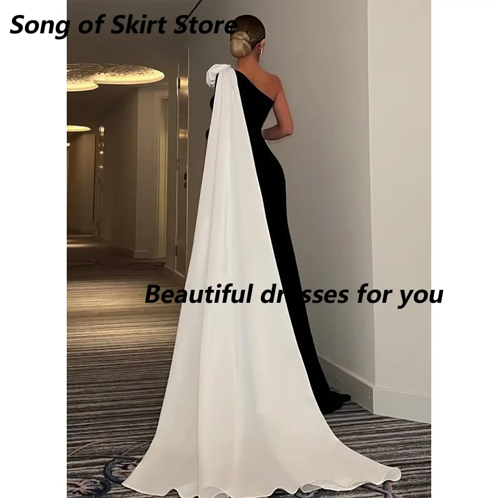 Classic Evening Dress Unique Floral Accented One-Shoulder Two Tone Prom Dresses Side Draped Sweep Train Party Dress