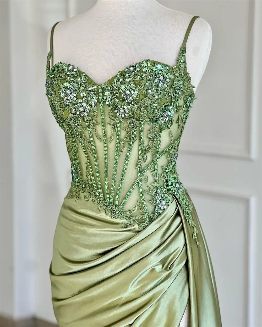 Spaghetti Straps Mermaid Evening Dresses With Split Lace Appliques Corset Prom Gowns Sleeveless Backless Ball Gowns customized