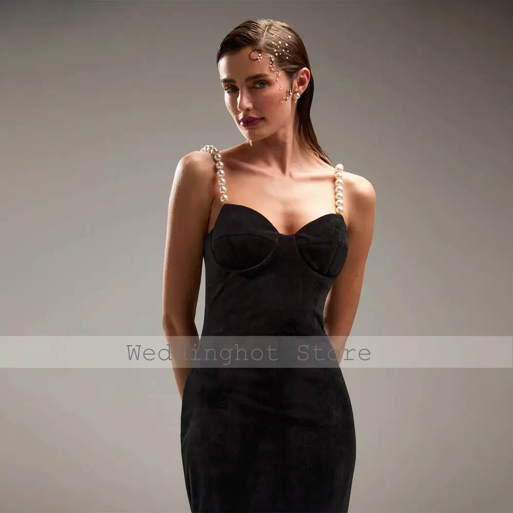 Black Velvet Cocktail Dresses Knee Length Pearls Spaghetti Straps Column Party Gwons for Women Sweetheart Sheath Birthday Dress