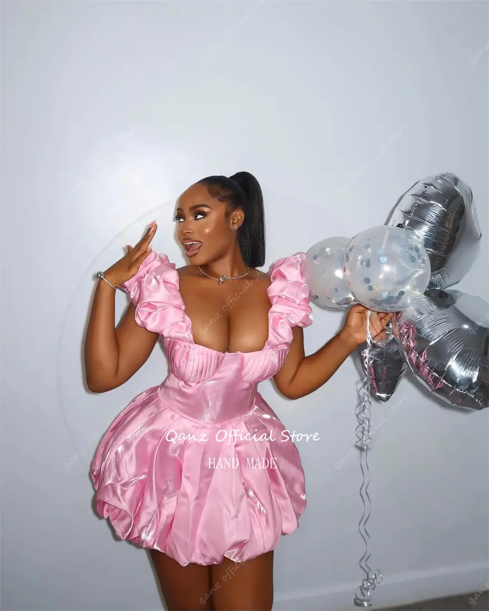 Qanz Pink Shiny Satin Prom Dresses Sweetheart Short Birthday Party Dress Spaghetti Straps Mini Vestidos De Graduación Customized
