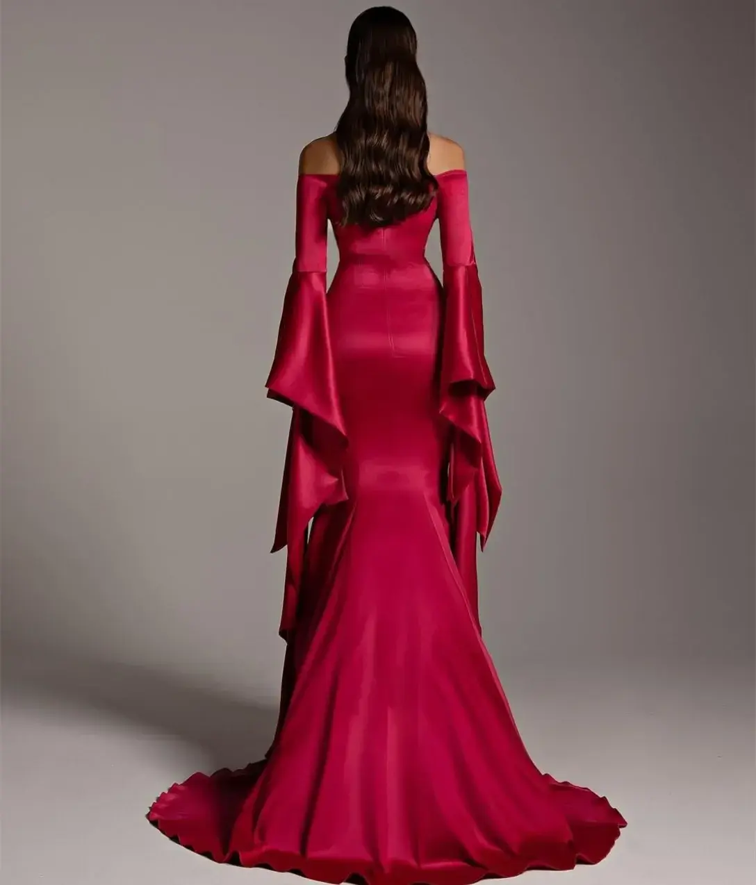 Customized Vintage Long Sleeve Burgundy Evening Dresses with Ruffles Mermaid Bateau Neck Pleated Sweep Train Formal Party Dress
