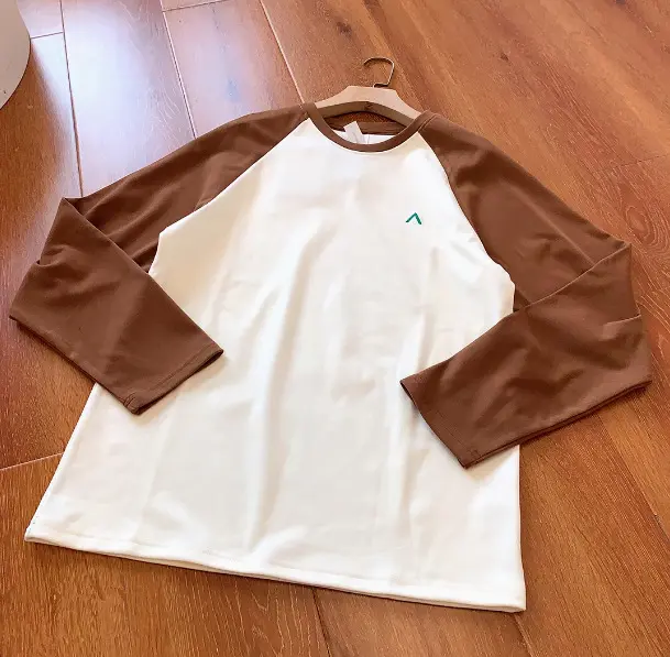 New Autumn and Winter Long Sleeved Warm T-shirt Fashionable Contrasting Color Round Neck Loose Casual Long Sleeved Shirt
