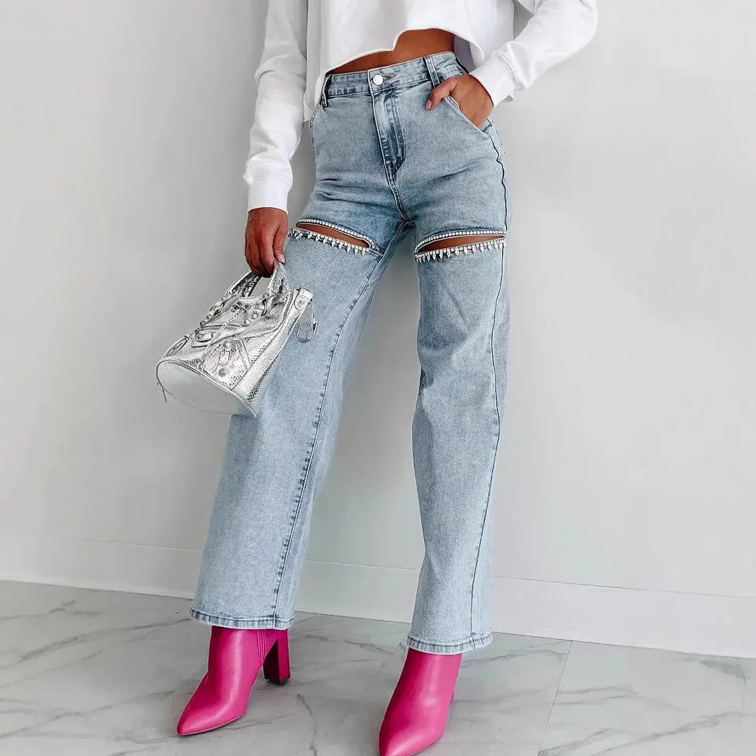 Denim Jeans for Women Streetwear Straight Pants Hole Diamonds Mid Waist Washed Distressed 2025 Casual Mom Ankle Length Trousers