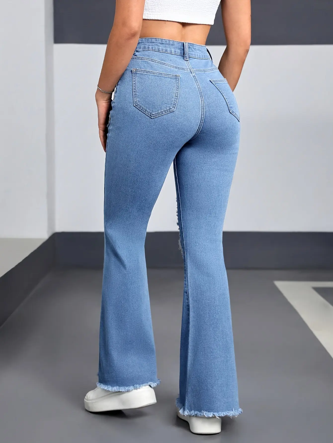 Denim Flared Pants Women Hole Jeans Mom Boot Cut Distressed 2025 Streetwear High Waist Stretch Washed Vintage Long Trousers