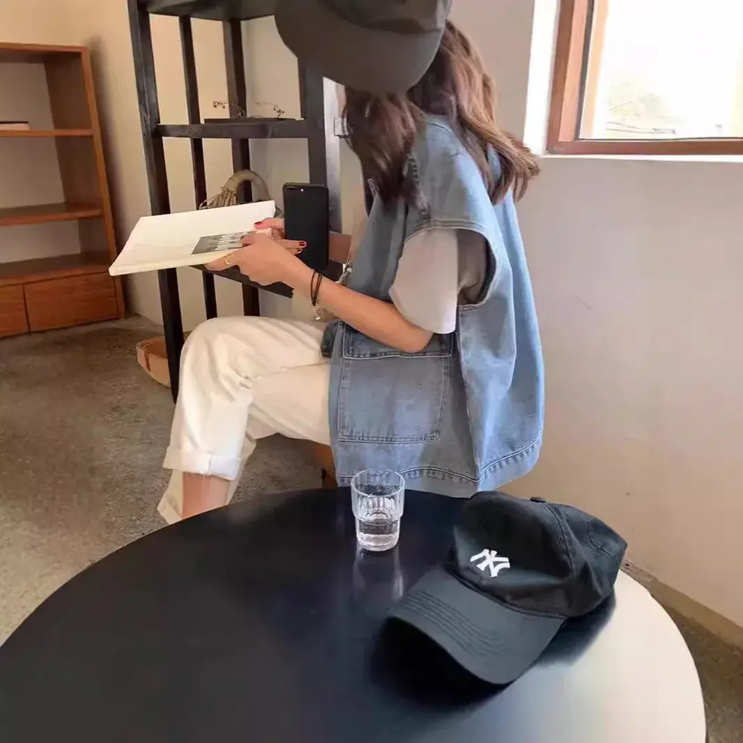 Denim Vest Jacket Women Waistcoat Sleeveless Vintage Single Breasted Turn Down Collar Coats Washed Distressed Summer Coat 2025