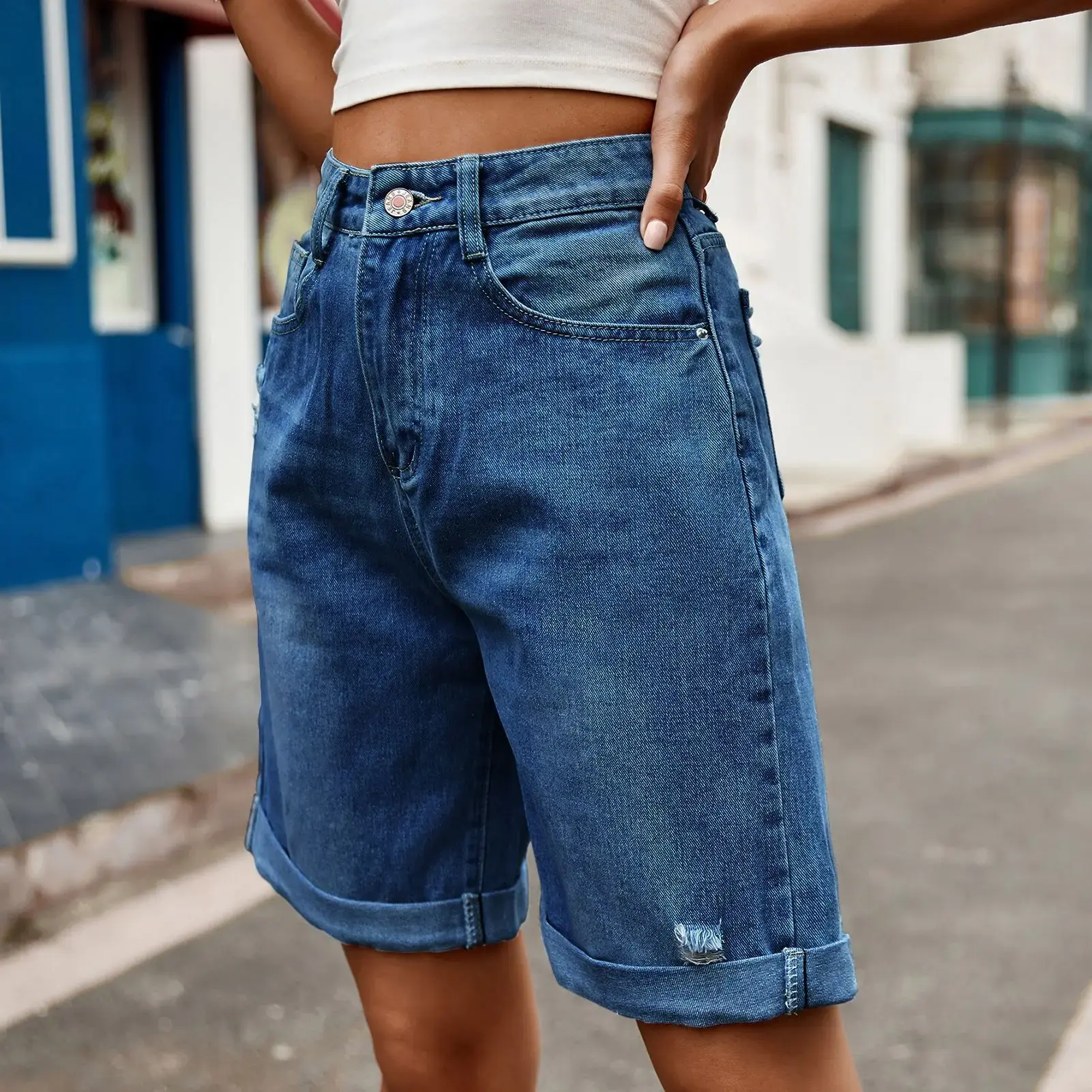 Hole Jeans Women Vintage Straight Fifth Pants Knee Length Distressed Washed Mid Waist Pockets Mom Jeans Denim Streetwear 2025