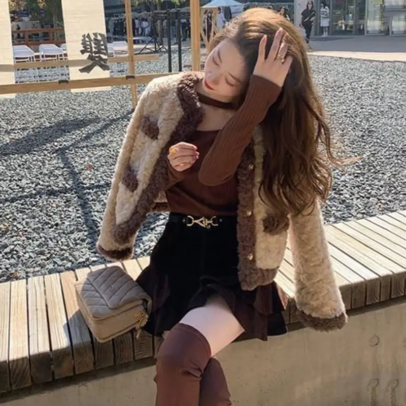 Lamb Wool Jackets for Women 2024 Autumn Winter Keep Warm Plush Short Outwear Ladies Elegant Contrast Loose Cotton Fur top