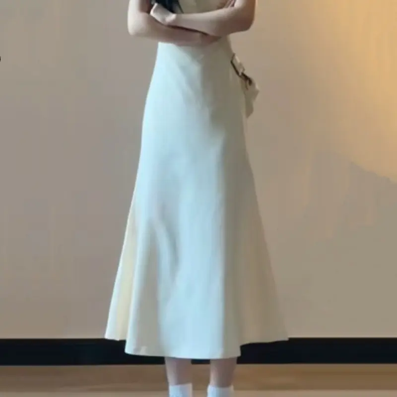 White square neck short sleeved dress for children's summer 2025 new style French temperament hip hugging long skirt