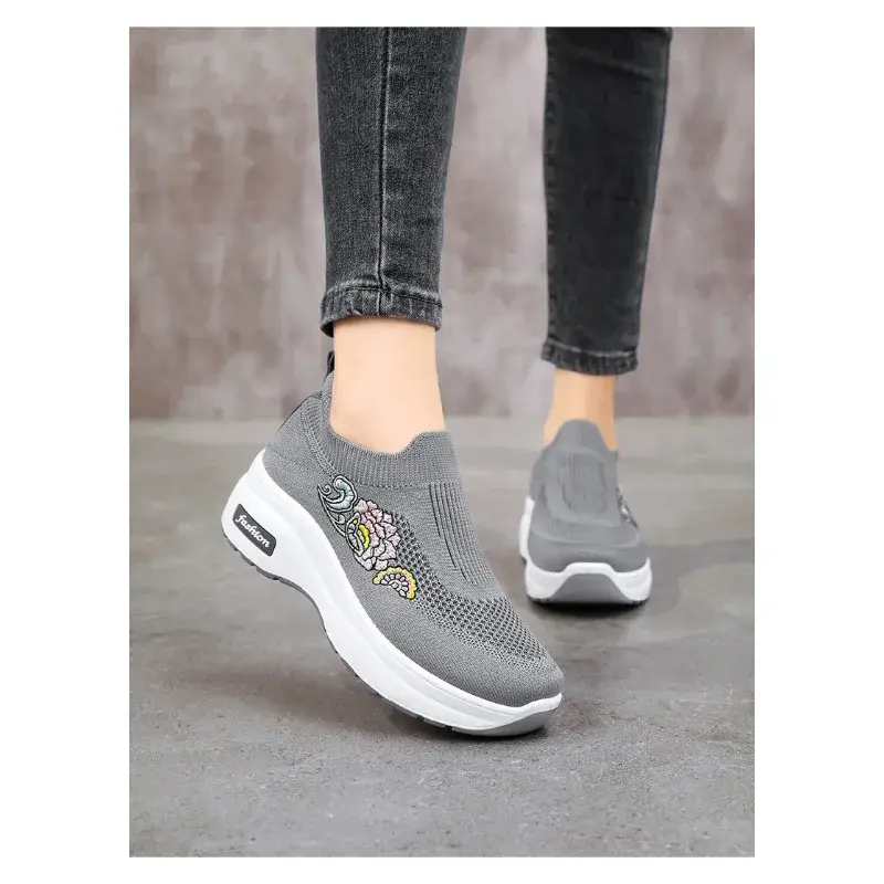 Spring new casual shoes embroidered peony women's height increasing shoes breathable socks women's shoes platform boots