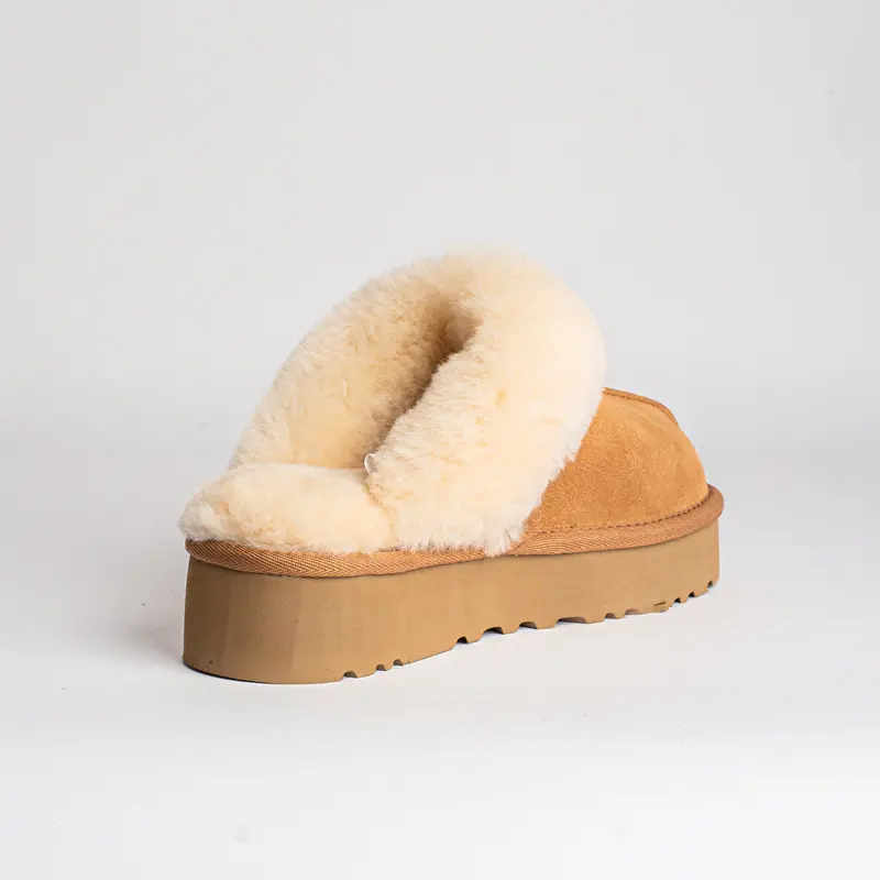 2025 Winter New Anti Slip Casual Baotou Half Dragged Women's Outerwear Sheep Fur Integrated Home Indoor Fur Cotton Slippers