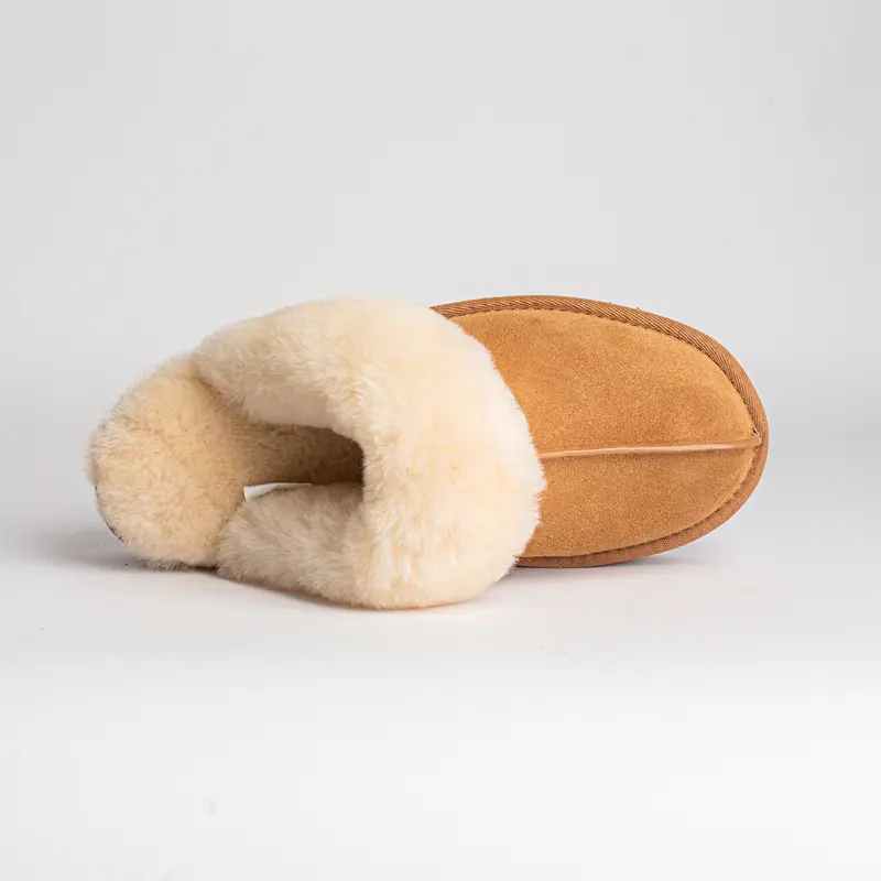 2025 Winter New Anti Slip Casual Baotou Half Dragged Women's Outerwear Sheep Fur Integrated Home Indoor Fur Cotton Slippers