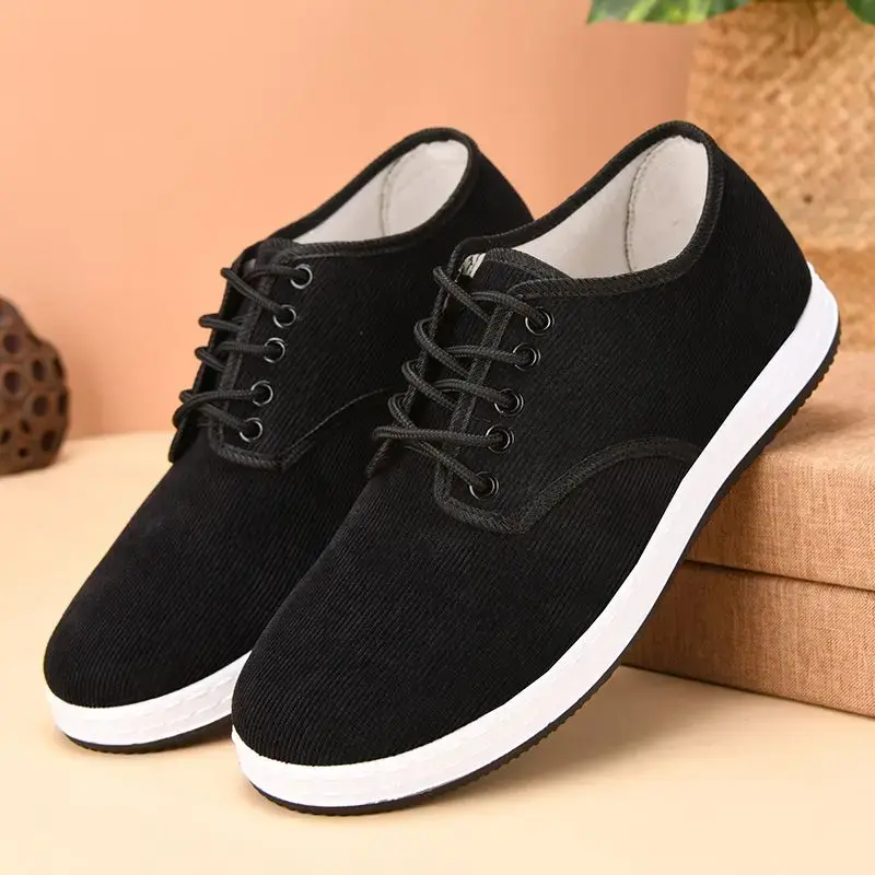 Old Beijing cloth men spring and autumn lightweight soft soled men's shoes black anti slip casual shoes lace up dad shoes