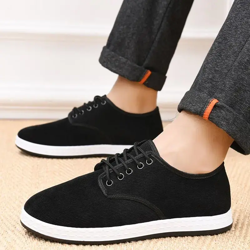 Old Beijing cloth men spring and autumn lightweight soft soled men's shoes black anti slip casual shoes lace up dad shoes